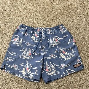 Vineyard vines size L swim trunks